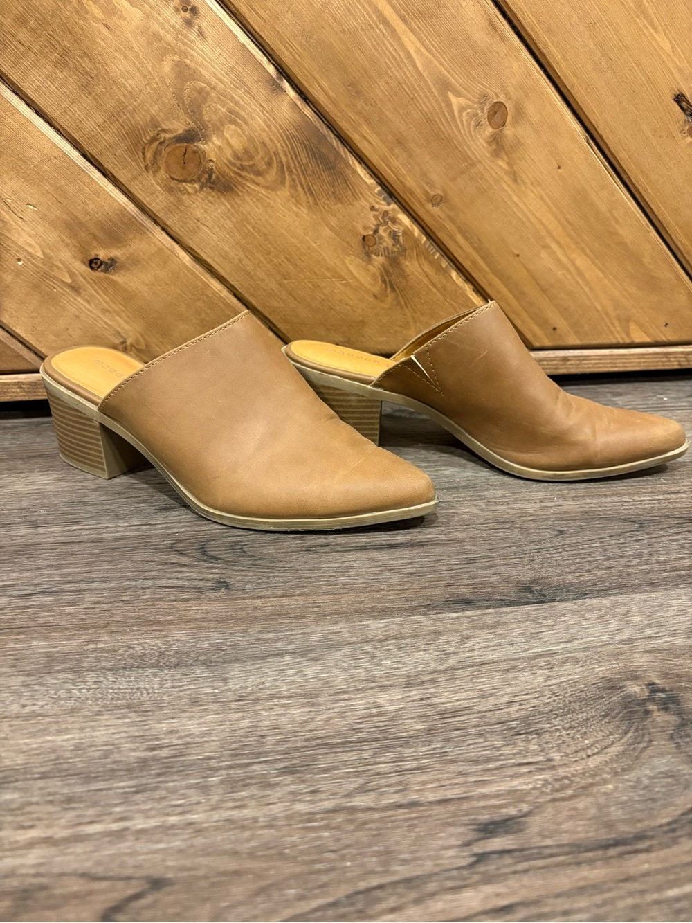 Madden Girl Women's Camel Brown Pointed-Toe Mule Slides 7.5